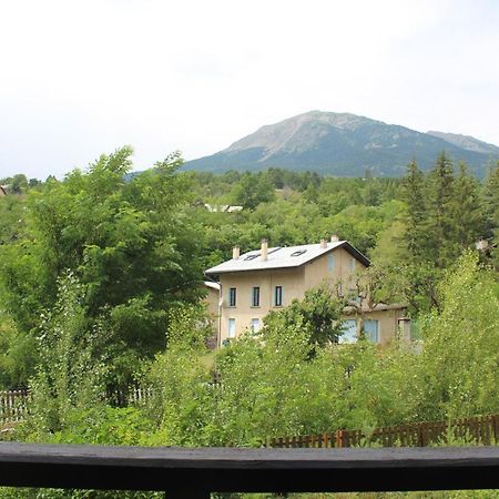 Appartement Au Calme, A Deux Pas Du Plan D Eau Embrun Exterior foto