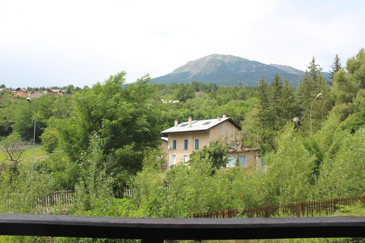 Appartement Au Calme, A Deux Pas Du Plan D Eau Embrun Exterior foto